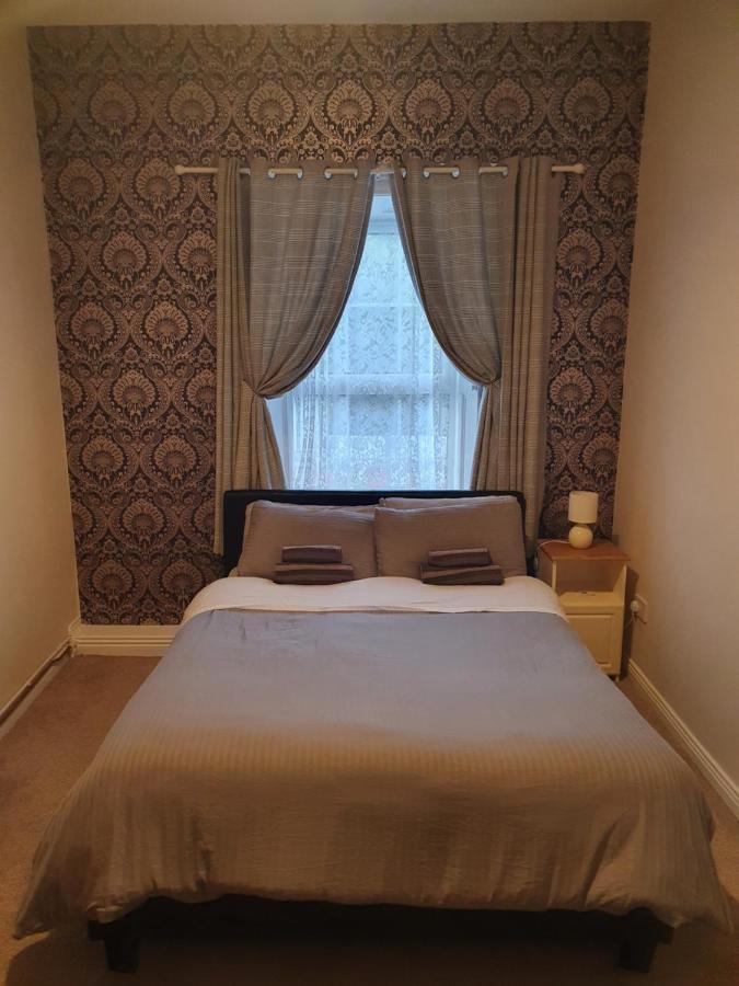 Gordon'S Guesthouse Лохрей Экстерьер фото